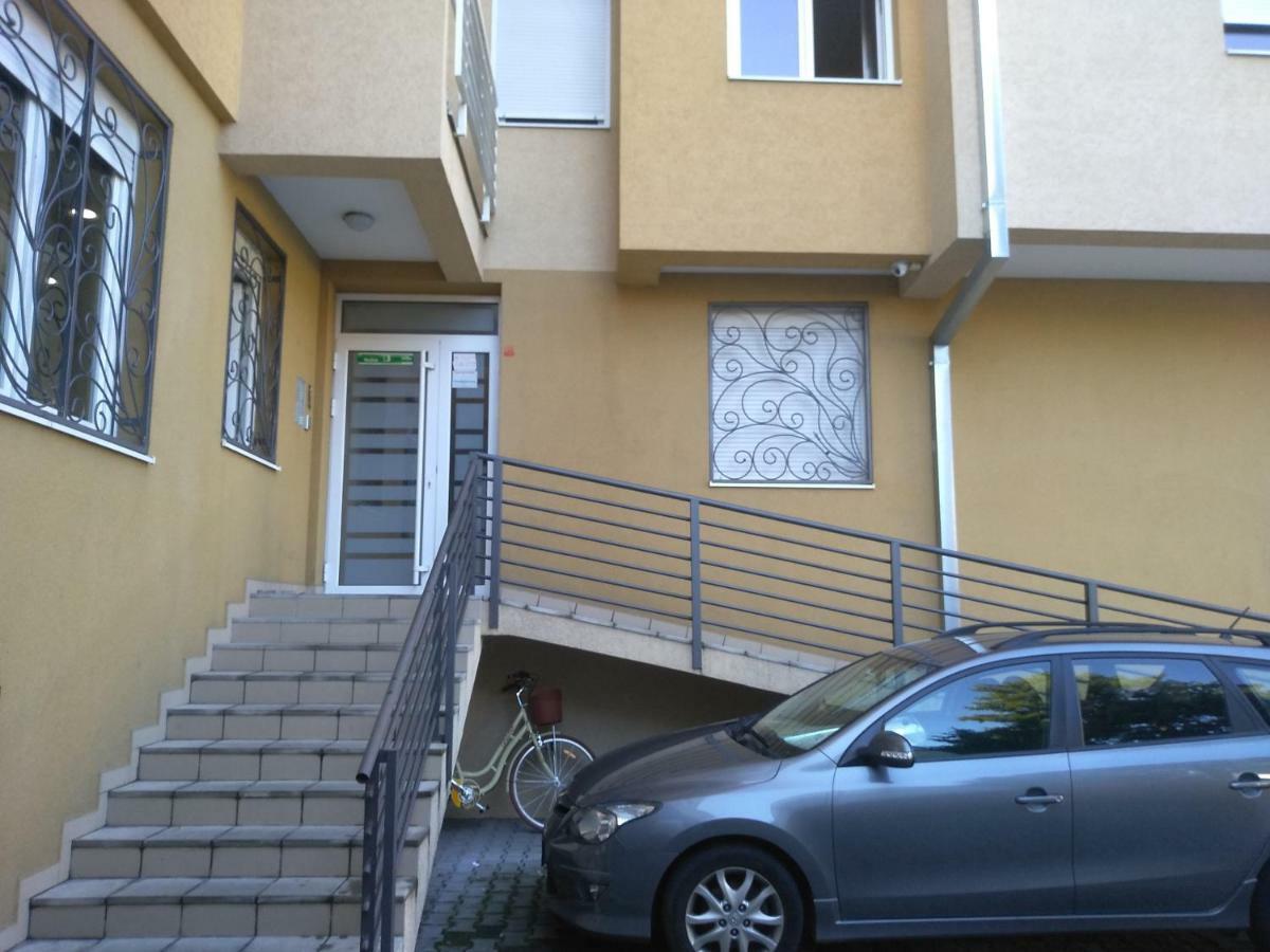 Apartman Marina Sa Garazom Novi Sad Eksteriør bilde